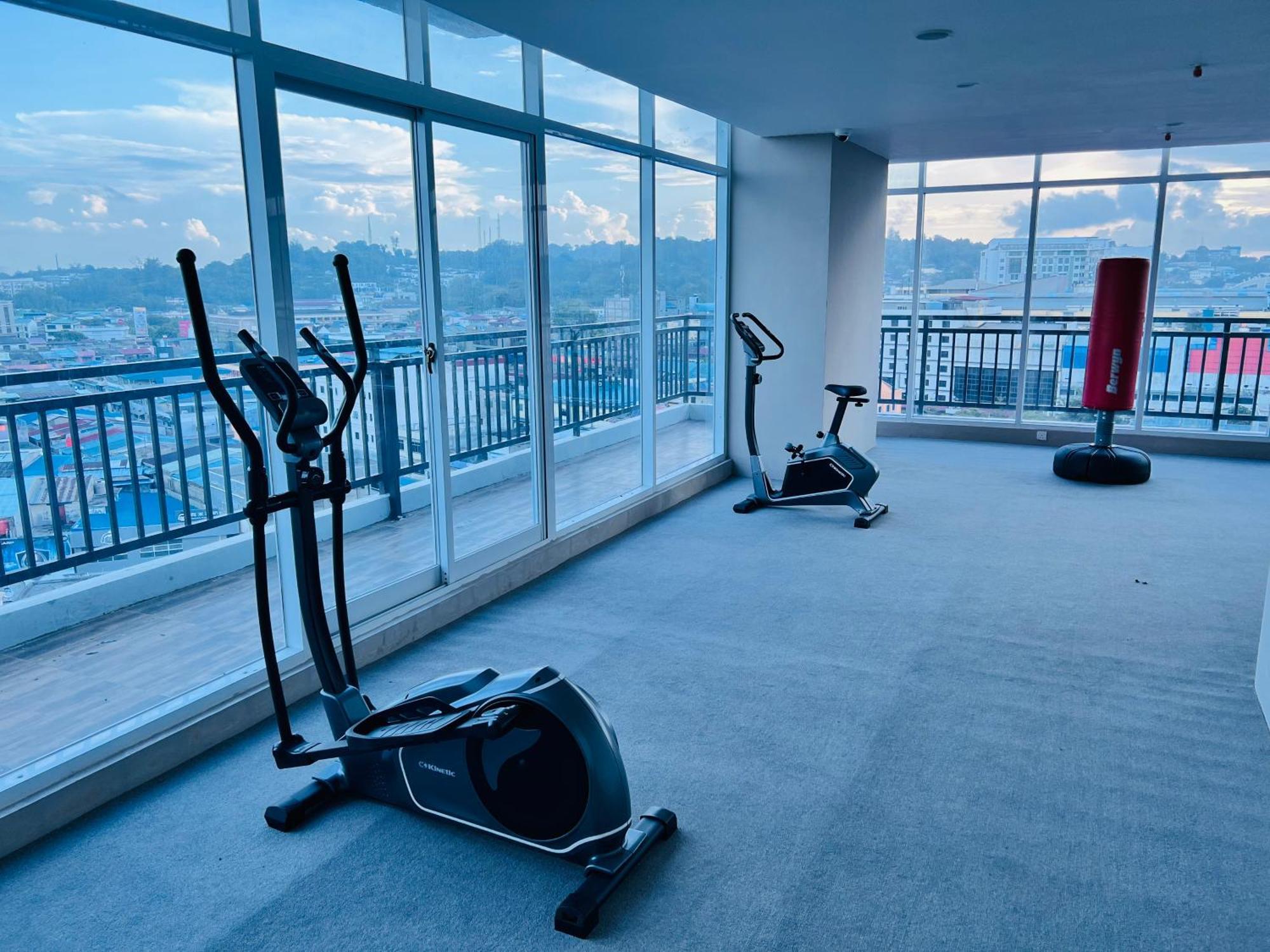 Deluxe Formosa Apartemen